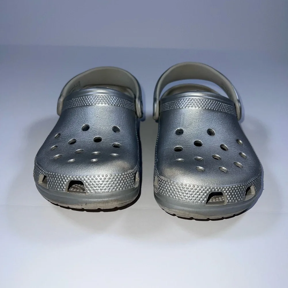 Crocs Classic Clogs Metallic Silver | Youth Size J5 | Unisex